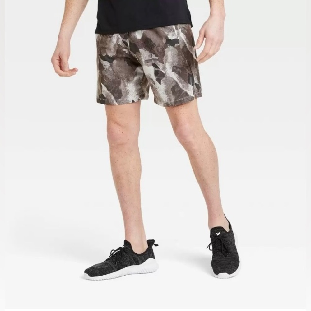NWT  All in Motion™ Men's Unlined Run Shorts 7" Gray L